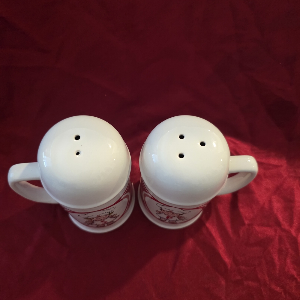 Chef Design Salt and Pepper Shaker Set - Picture 3 of 3